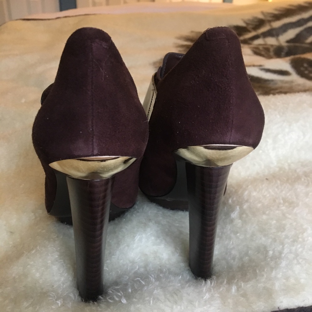Incredible BCBGirls suede platform booties! - Picture 3 of 8